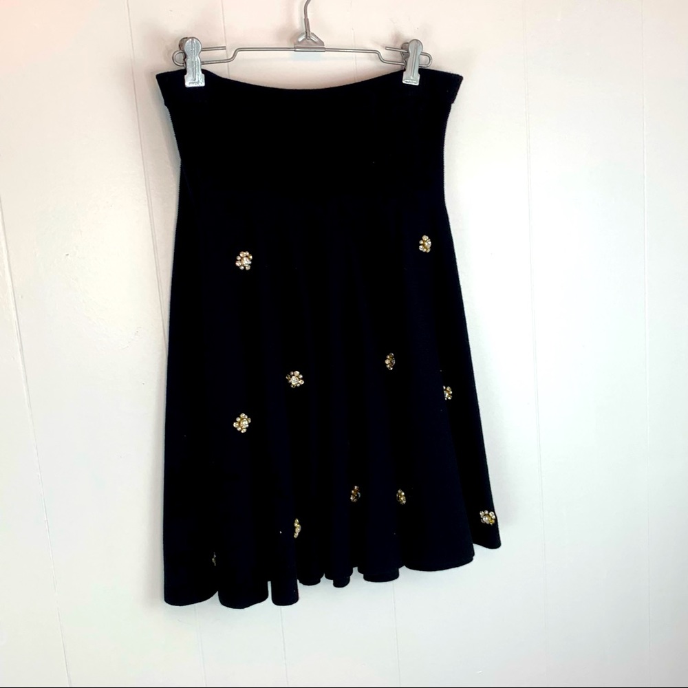 Chelsea & Theodore Black Knot Skirt with Faux Diamond & Pearl Flower Detail Sz M